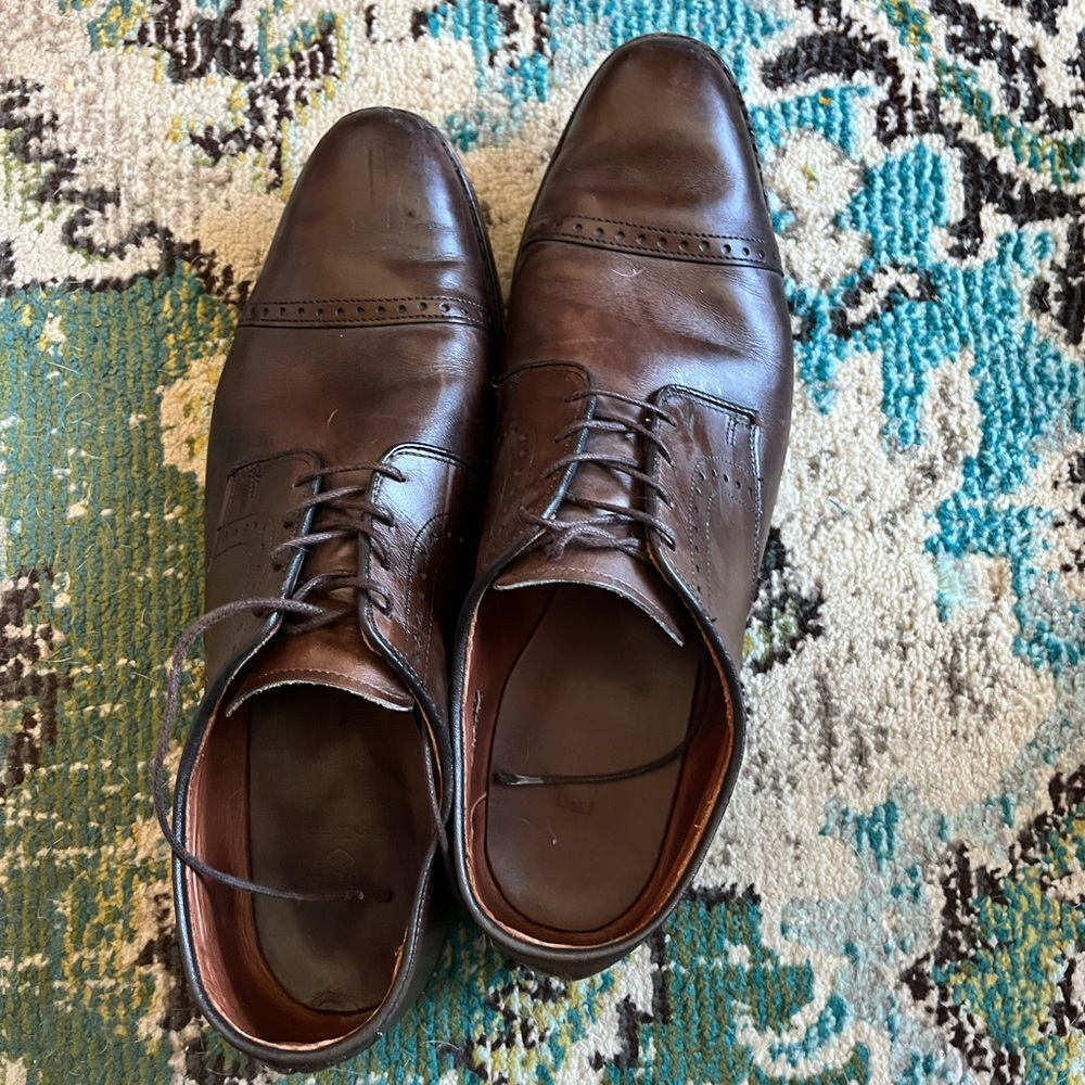 Allen Edmonds rich brown cap toe Oxford size 13.